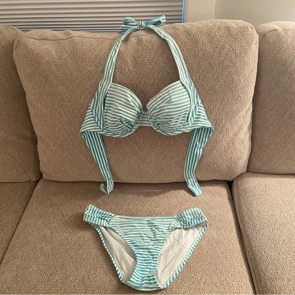 Tommy Bahama 2 piece swimsuit - Picture 1 of 5